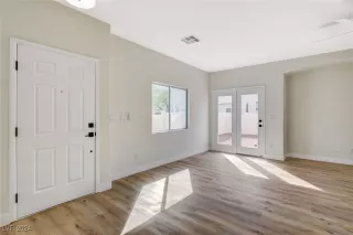 Photo #4: 2629977 Listing