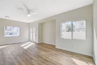 Photo #6: 2629977 Listing