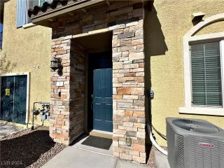 Photo #3: 2629989 Listing 
