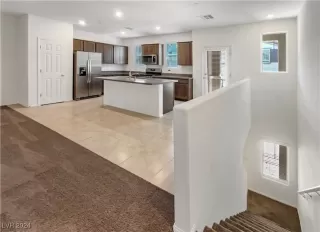 Photo #3: 2630032 Listing 