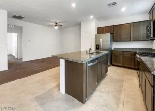 Photo #5: 2630032 Listing 