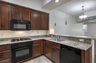 Photo #5: 2630049 Listing