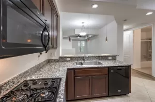 Photo #6: 2630049 Listing