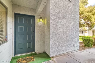 Photo #1: 2630058 Listing