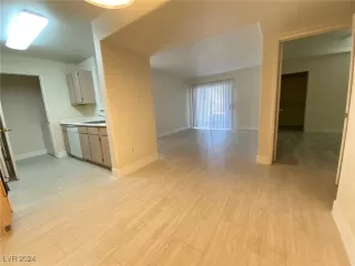 Photo #1: 2630104 Listing 