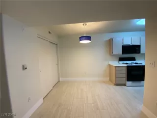 Photo #3: 2630104 Listing 