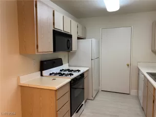 Photo #4: 2630104 Listing 