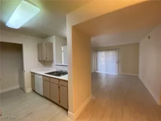 Photo #5: 2630104 Listing 