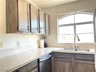 Photo #4: 2630106 Listing 