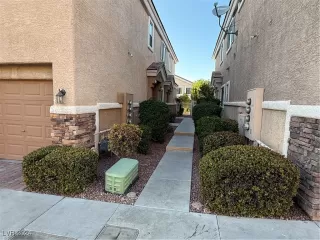 Photo #1: 2630117 Listing