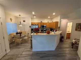 Photo #3: 2630117 Listing