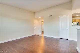 Photo #6: 2630128 Listing 