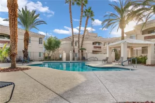 Photo #1: 2630137 Listing 