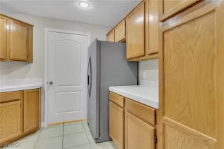 Photo #6: 2630137 Listing 