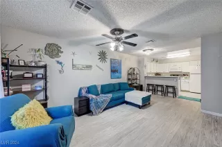 Photo #5: 2630212 Listing 