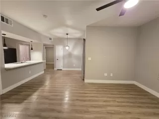 Photo #3: 2630284 Listing 