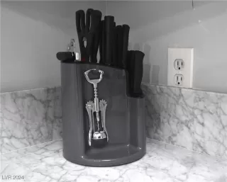 Photo #6: 2630292 Listing 