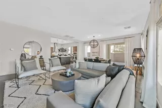 Photo #5: 2630332 Listing 