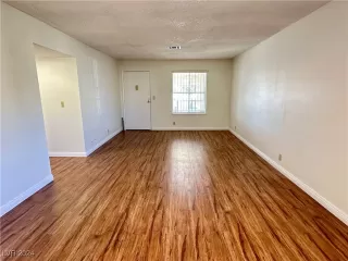 Photo #3: 2630358 Listing 