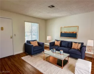 Photo #4: 2630358 Listing 