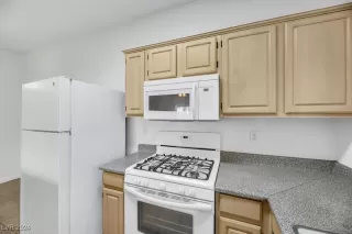 Photo #5: 2630422 Listing