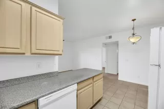 Photo #6: 2630422 Listing