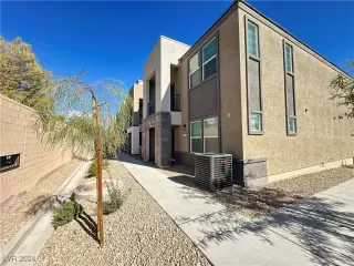 Photo #3: 2630426 Listing 