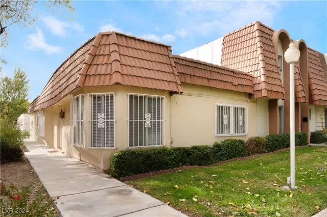 MLS: 2630427 Condo For Sale