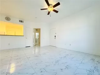 Photo #5: 2630459 Listing