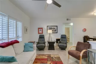 Photo #6: 2630488 Listing