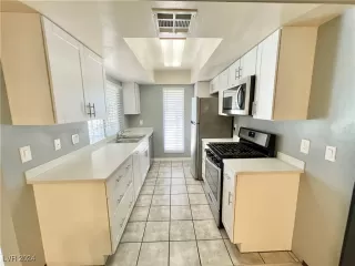 Photo #2: 2630500 Listing 