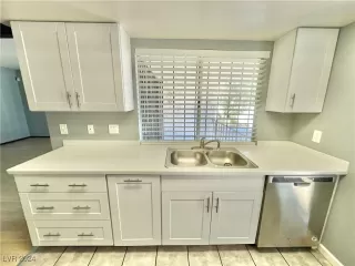 Photo #4: 2630500 Listing 