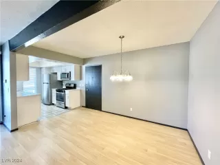 Photo #5: 2630500 Listing 