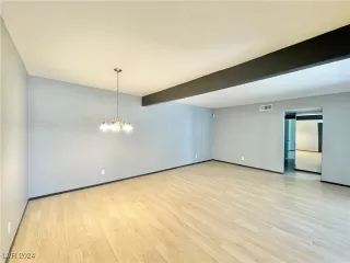 Photo #6: 2630500 Listing 