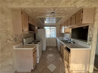 Photo #4: 2630532 Listing