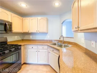 Photo #5: 2630541 Listing 