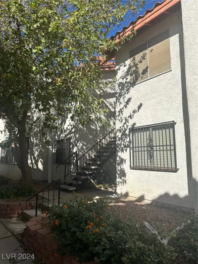 MLS: 2630594 Condo For Sale