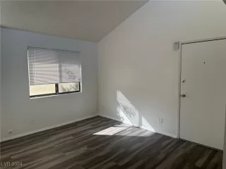 Photo #6: 2630594 Listing 