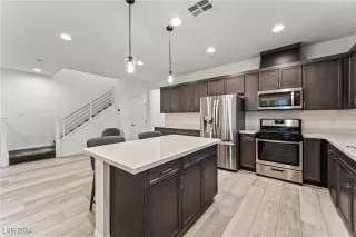 Photo #6: 2630619 Listing