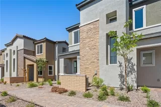 Photo #2: 2630626 Listing 