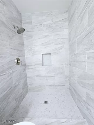 Photo #4: 2630662 Listing 