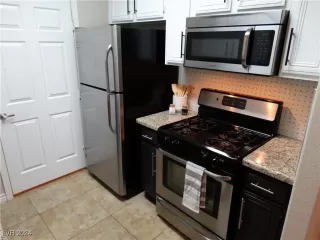 Photo #2: 2630744 Listing