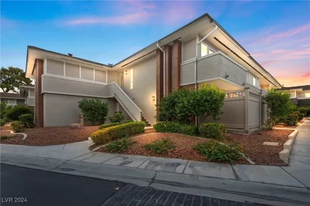 MLS: 2630813 Condo For Sale