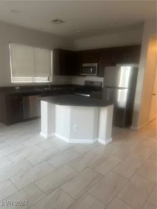 Photo #6: 2630837 Listing 