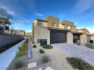 Photo #1: 2630896 Listing 