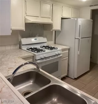 Photo #1: 2630901 Listing 