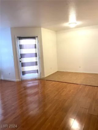 Photo #4: 2630901 Listing 