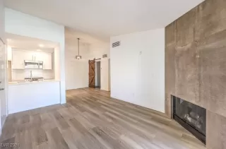 Photo #4: 2630932 Listing