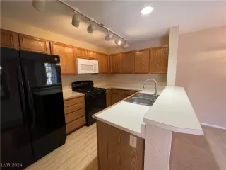 Photo #2: 2630938 Listing 