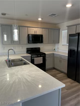 Photo #1: 2630956 Listing 